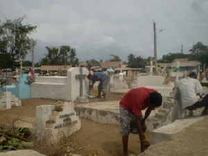 Cleaning the graves for Fety ‘ny Maty.